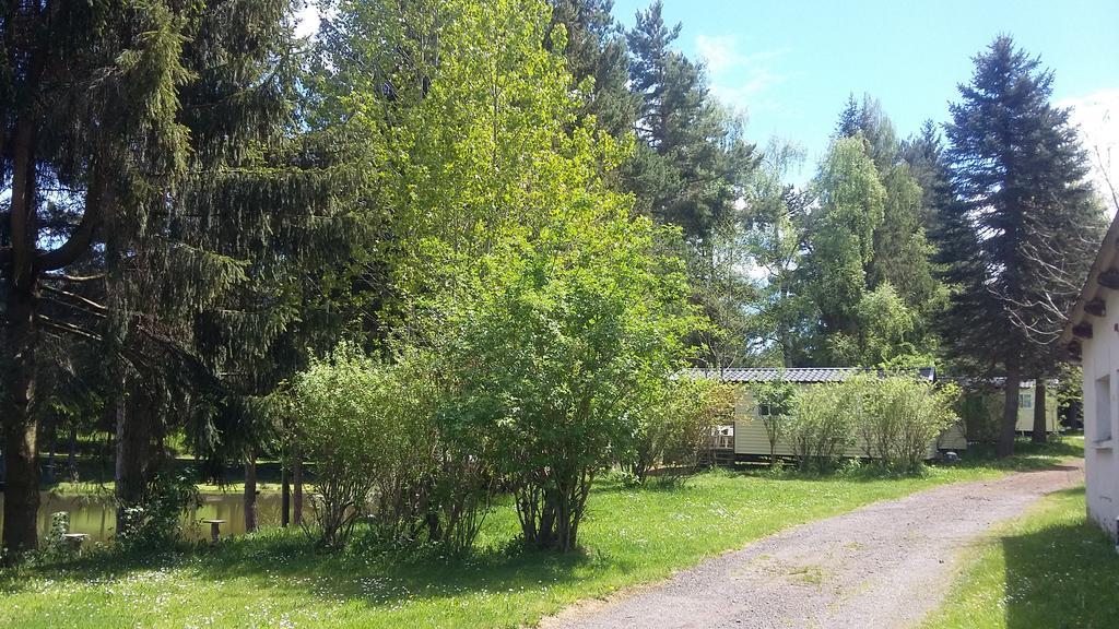 Camping De Flechat Hotell Orcival Exteriör bild