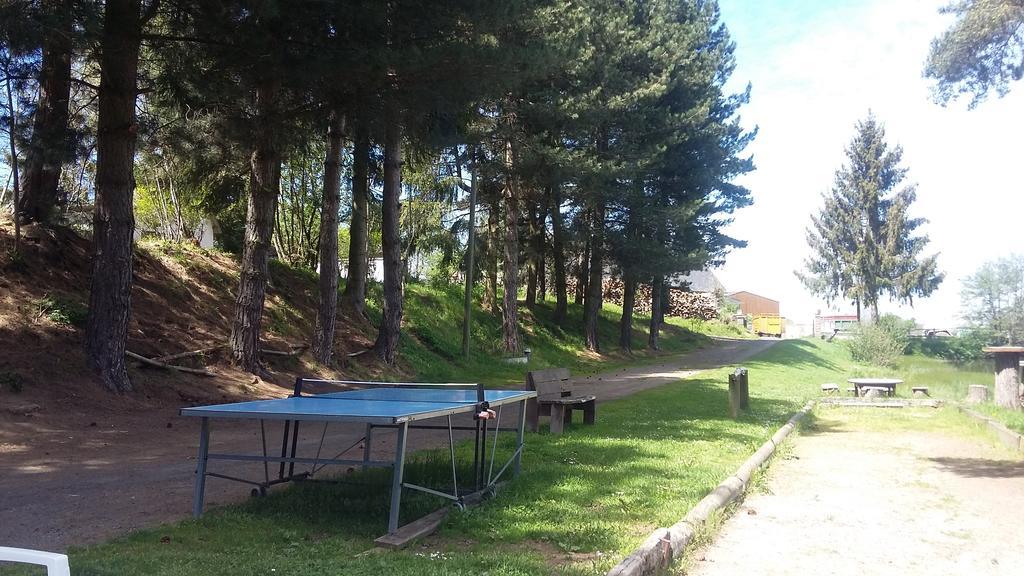 Camping De Flechat Hotell Orcival Exteriör bild
