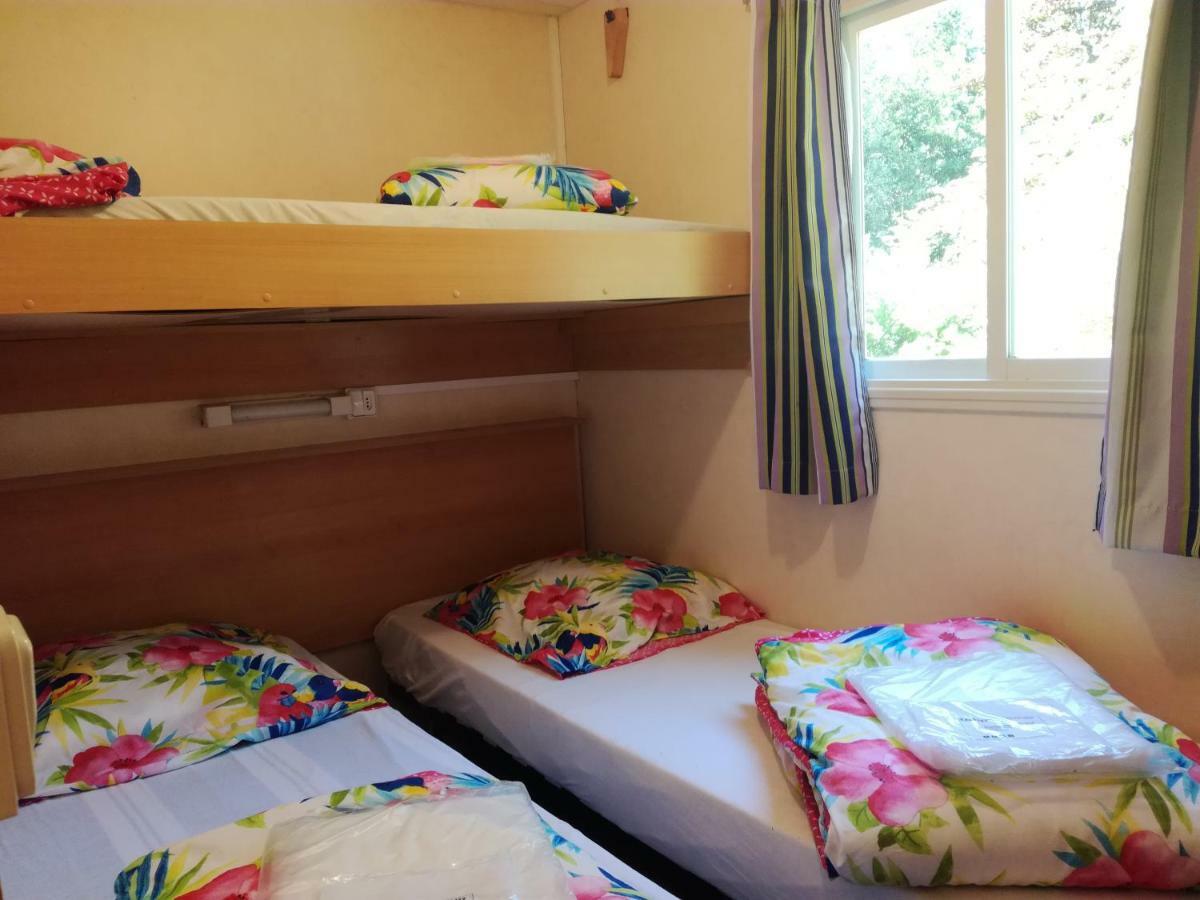 Camping De Flechat Hotell Orcival Exteriör bild