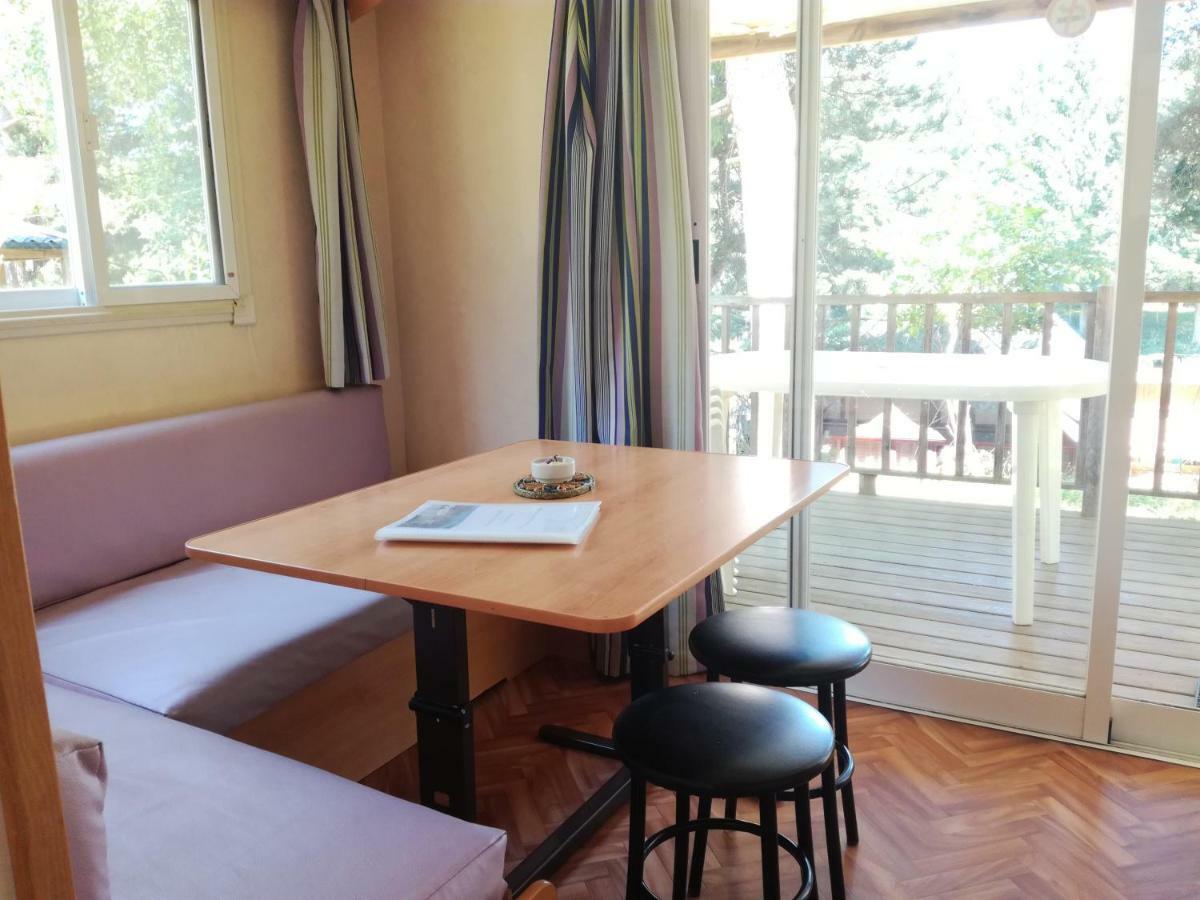 Camping De Flechat Hotell Orcival Exteriör bild